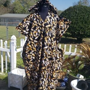 Elegant Black and Gold Maxi Cafan Hoodie Dress Fits Medium / Large